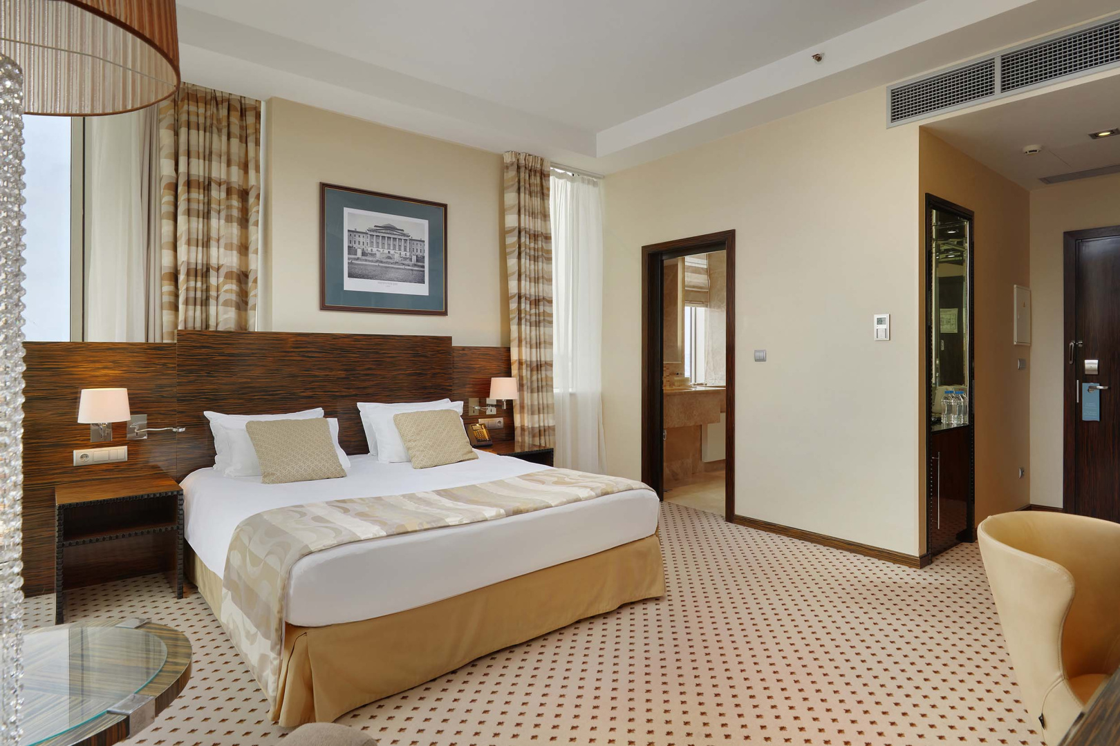 Клубный Премиум с одной двуспальной кроватью 