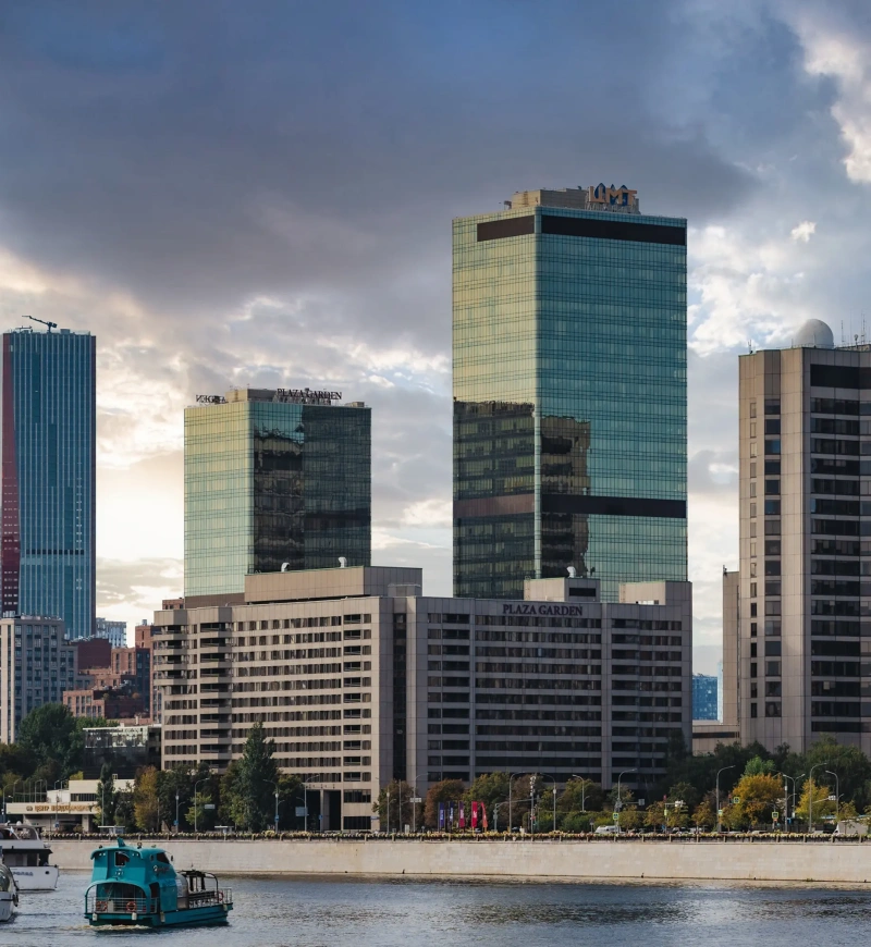 В 2018 году завершилась масштабная реконструкция исторического Бизнес-корпуса, позволившая гармонично объединить архитектурное наследие 1980-х с технологиями XXI века.